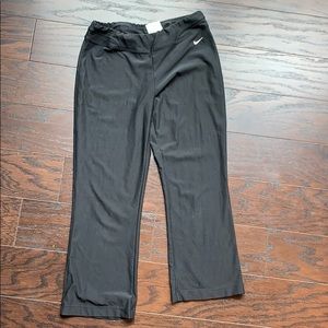 Nike cropped loose fitting workout pants.
